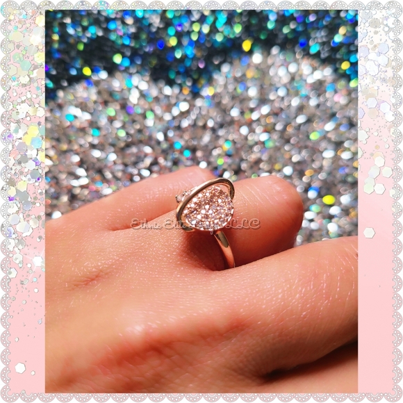 New boutique Fidget Ring, Spinner Ring, Anti Anxiety Ring, Meditat… - Picture 1 of 7